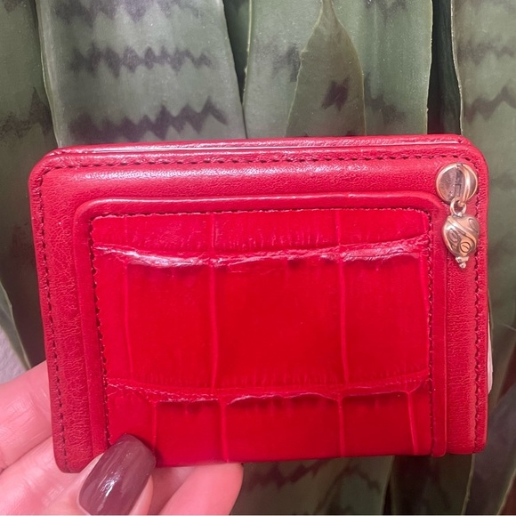 |Brighton|🍒Free🍒 Picture Holder in Lipstick Red Leather Croc with Purse Purchase - Picture 4 of 9